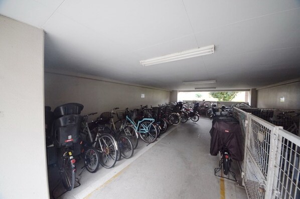 アーバンパーク三ツ池公園Eの物件内観写真